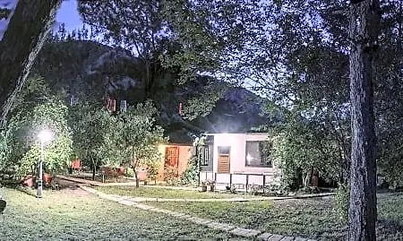 Hotel Arya 3*